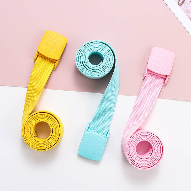 SOLID COLOR WOVEN CANVAS BELT WITH PLASTIC BUCKLE_CWABE0675