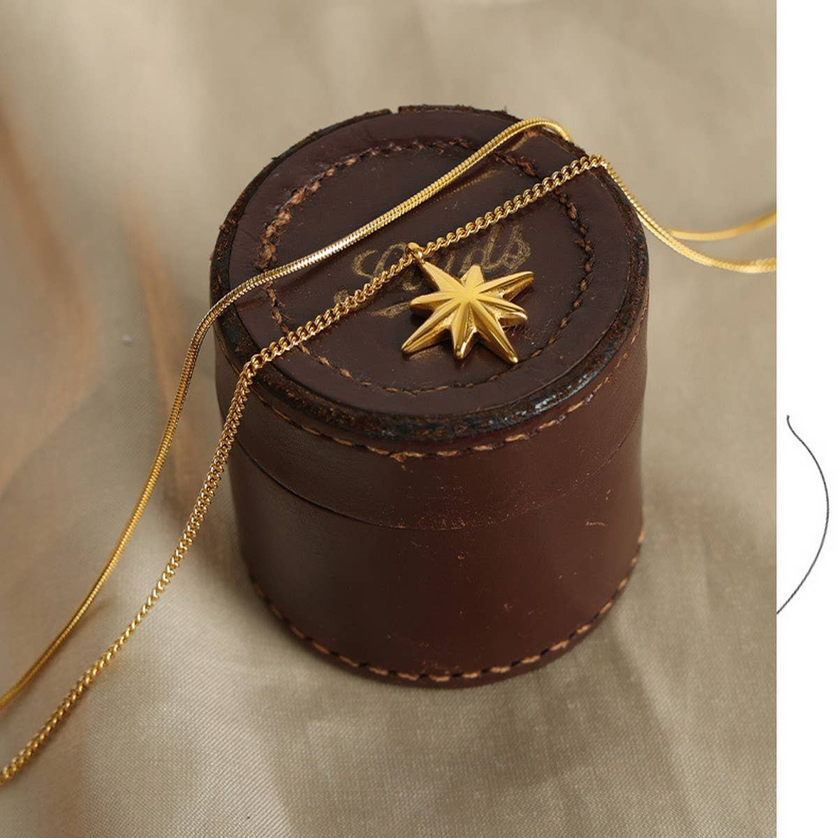 EIGHT POINTED STAR PENDANT DOUBLE LAYERED NECKLACE_CWAJE1087