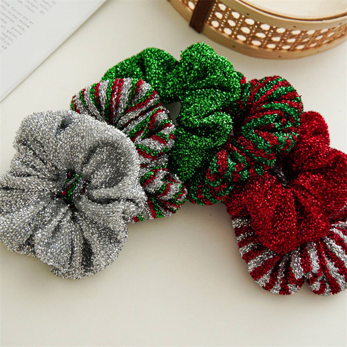 CHRISTMAS SIMPLE NEW HAIR SCRUNCHIES_CWAHA1952