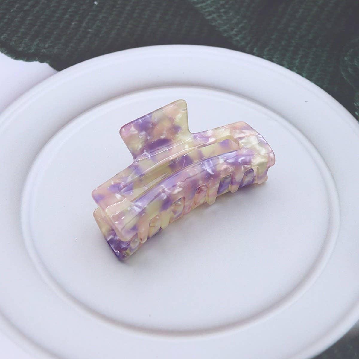 8CM HOLLOW SQUARE HAIRPIN STUDENT SHARK CLIP_CWAHA2616