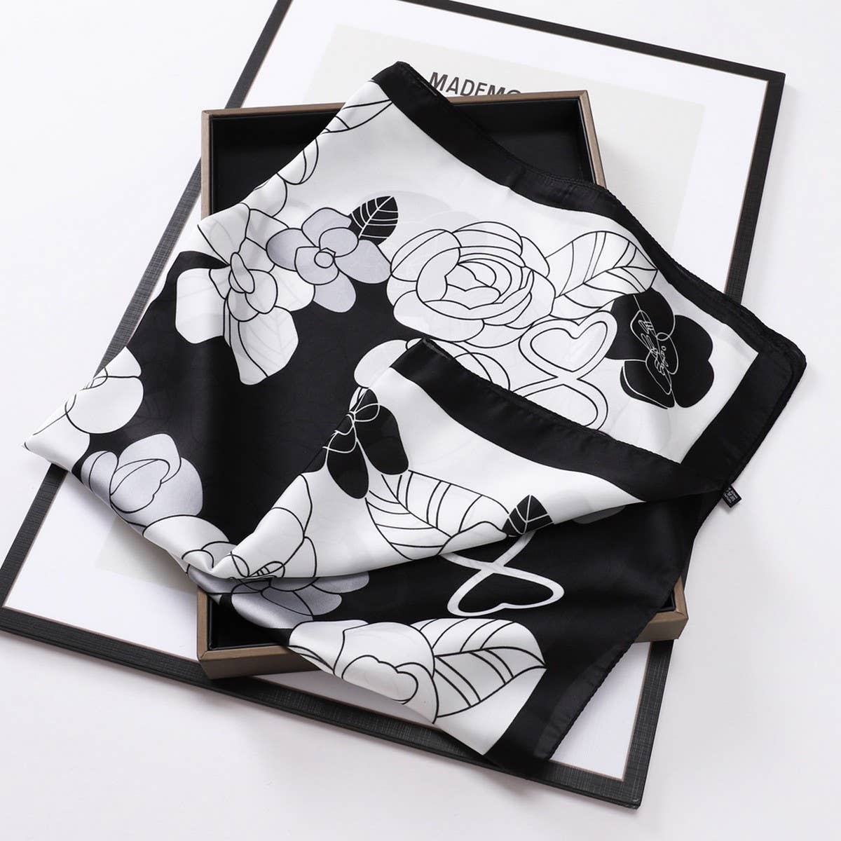 Vintage Letter Print Satin Square Scarf For Women_Cwasc0809