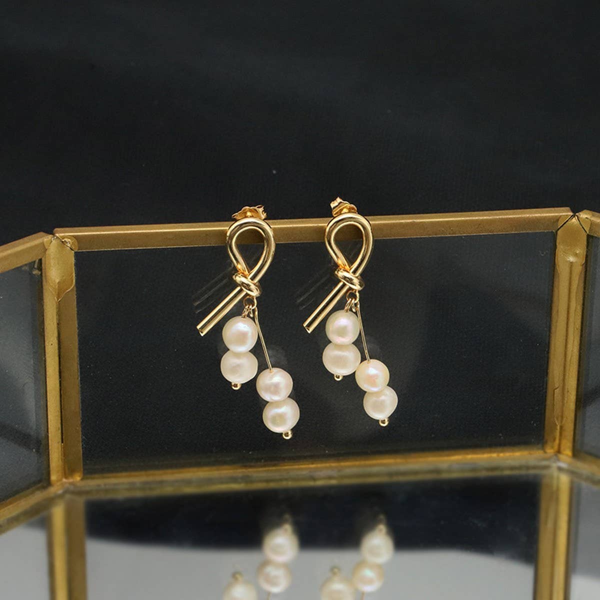 NEW RETRO SIMPLE NATURAL PEARL EARRINGS FOR WOMEN_CWAJE3820