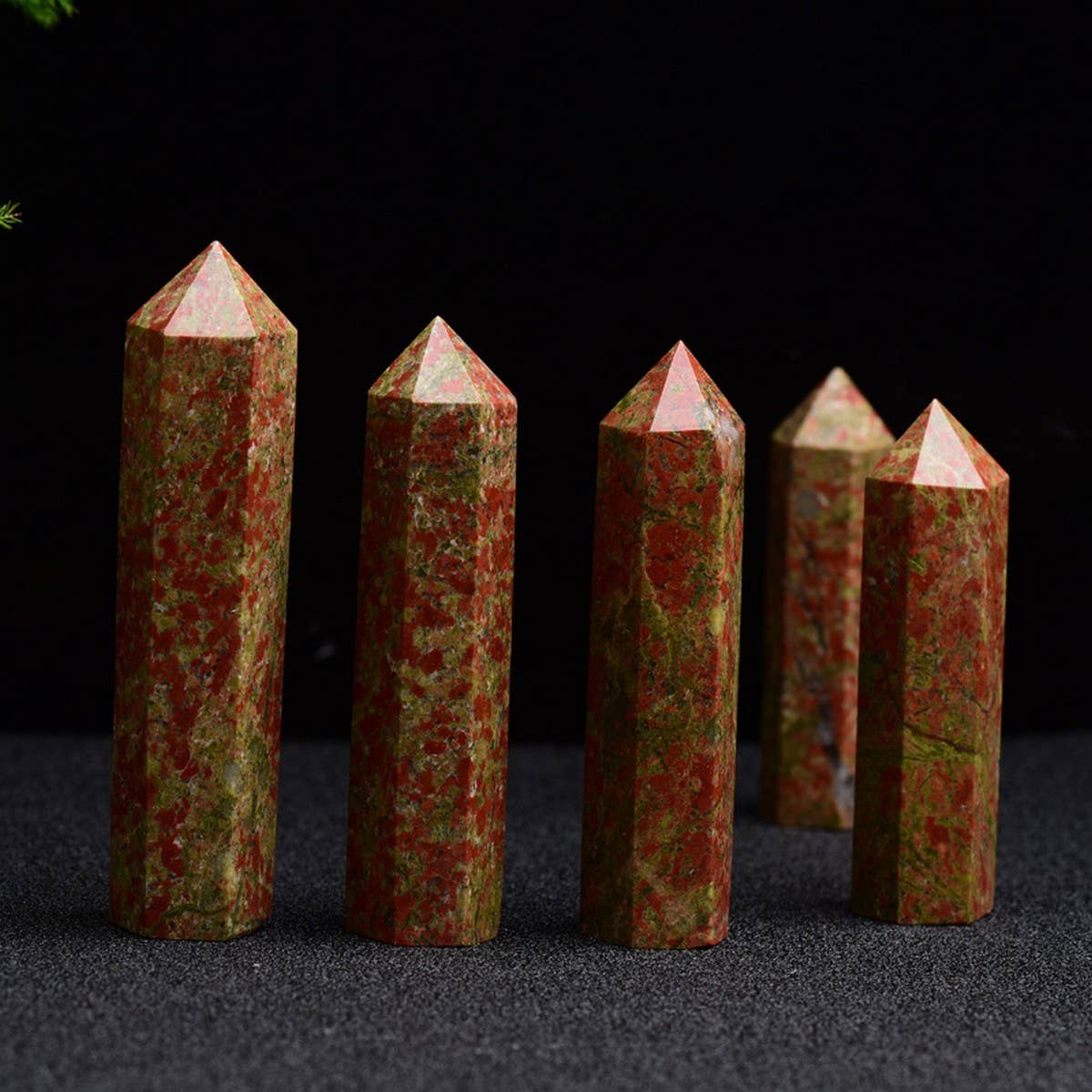 NATURAL CHRYSOPRASE HEXAGON CRYSTAL TOWER_CWMM8133