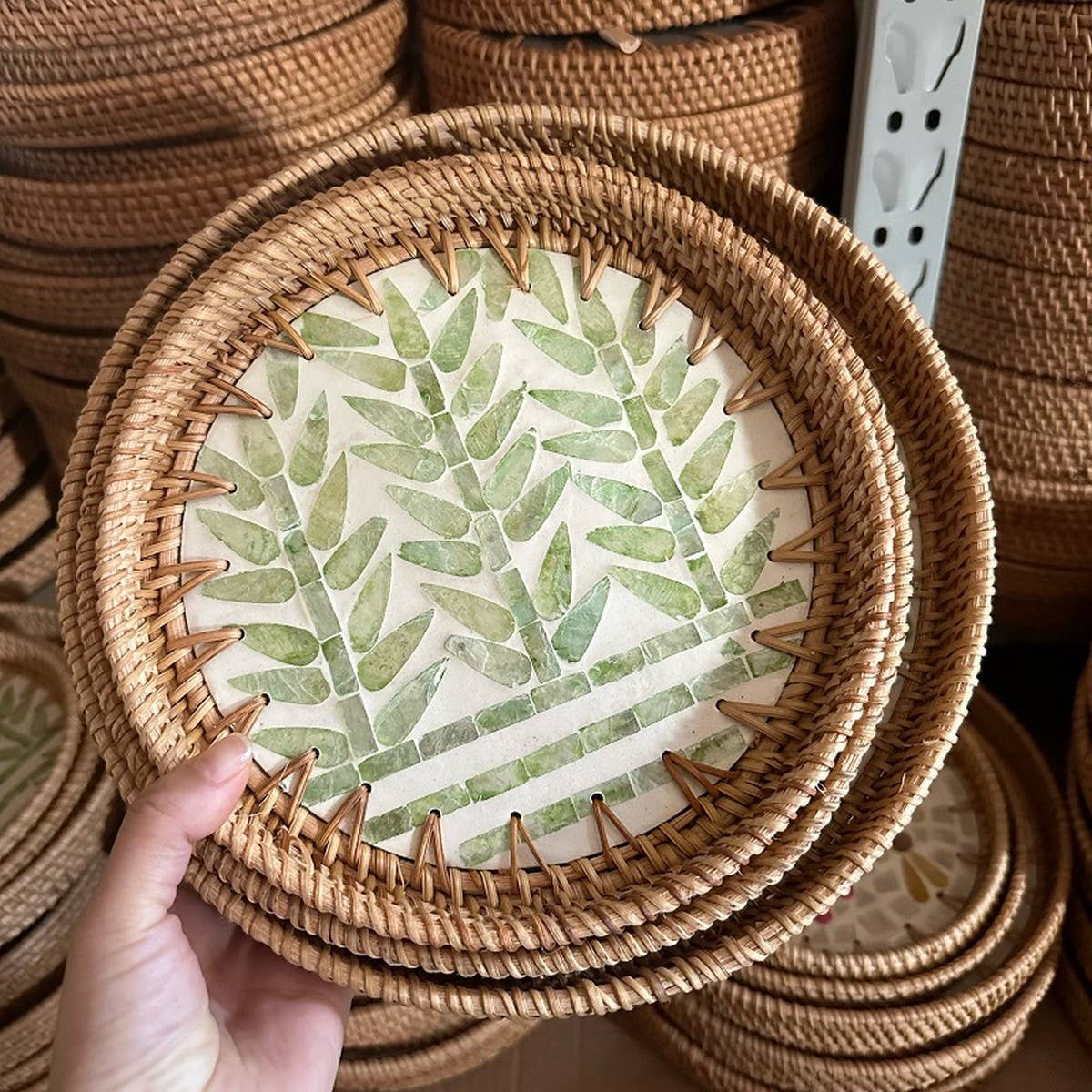 RATTAN COLORFUL SHELL CREATIVE HANDMADE FRUIT PLATE_CWMM4480