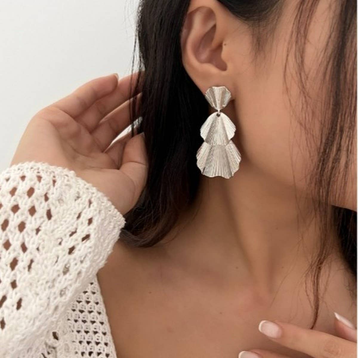SIMPLE AND ELEGANT TEMPERAMENT RUFFLE EARRINGS_CWMM3226