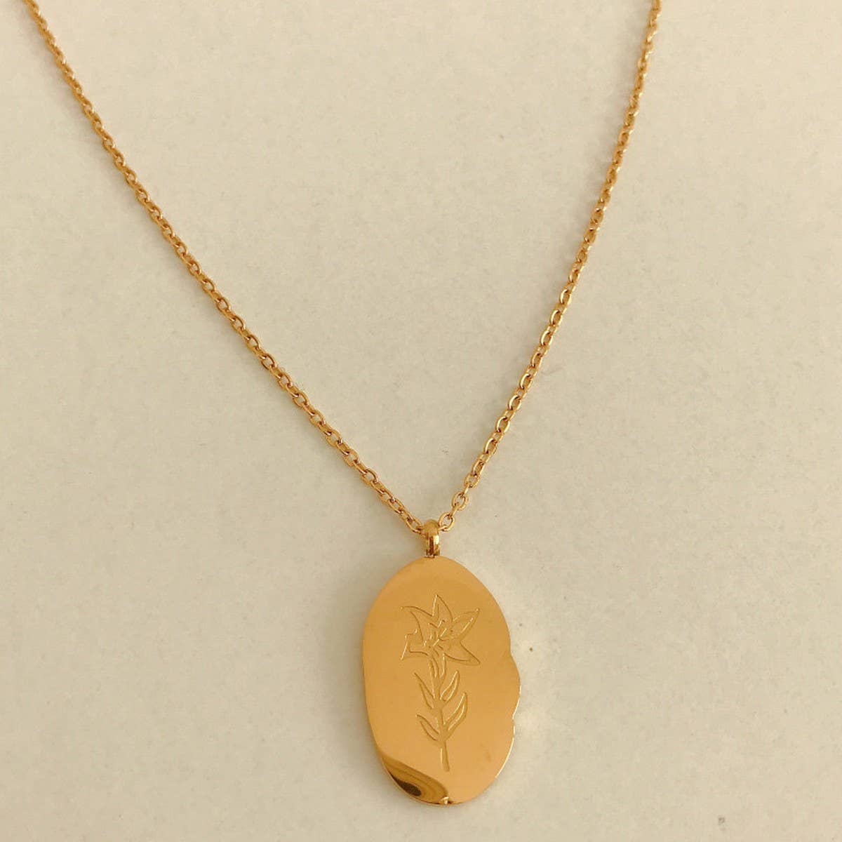 NEW STAINLESS STEEL DECEMBER FLOWER NECKLACE_CWMM3770