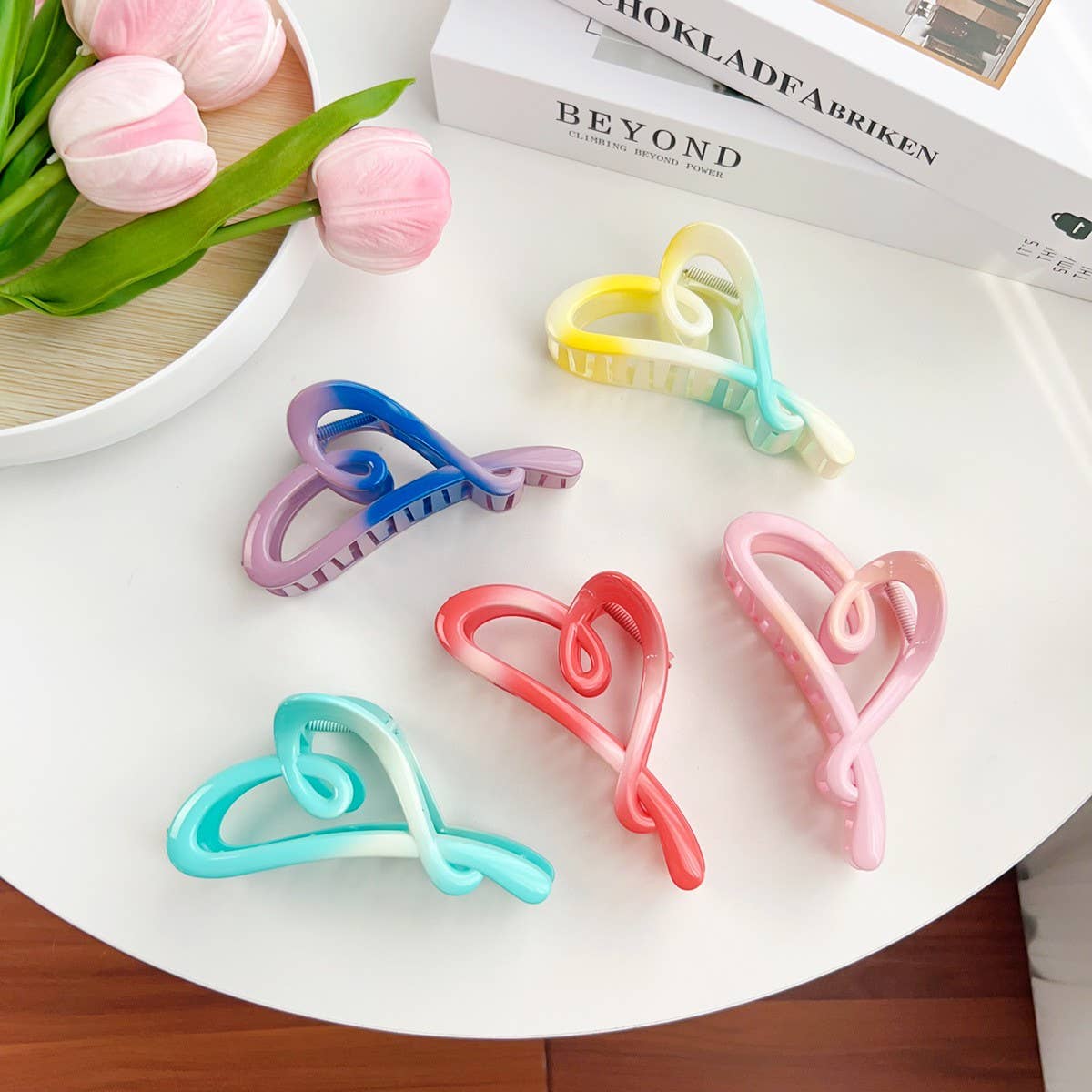 GRADIENT HEART HAIR CLAW SWEET PONYTAIL SHARK CLIP_CWAHA1585