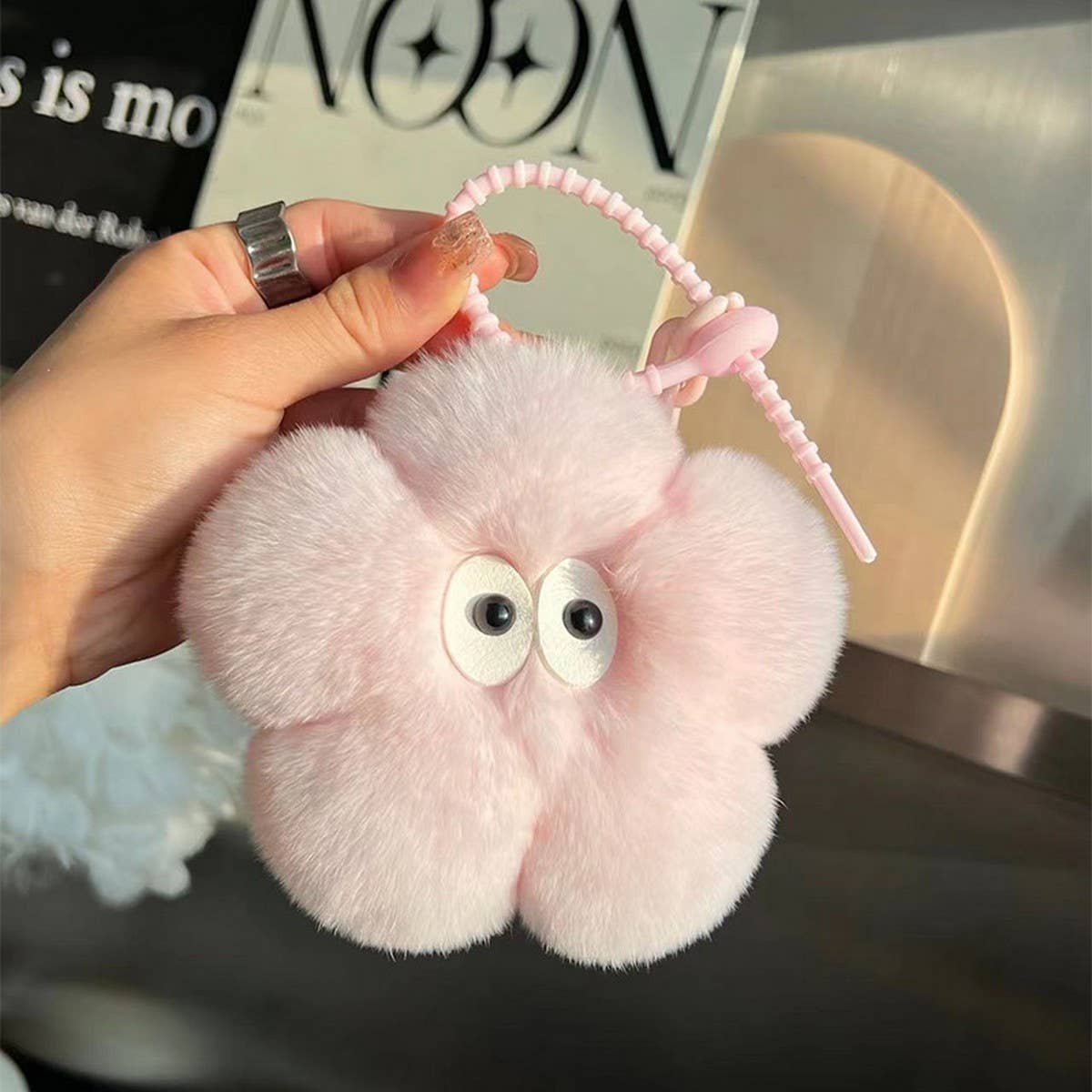 CUTE FLOWER PLUSH BALL BAG CAR KEYCHAIN PENDANT_CWMM2532
