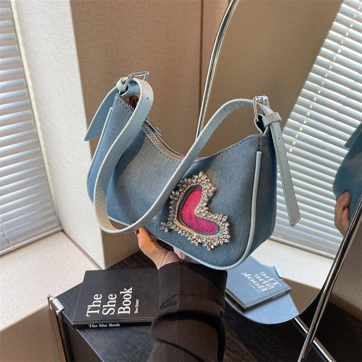 Women Heart Rhinestone Armpit Bag_Cwab1593