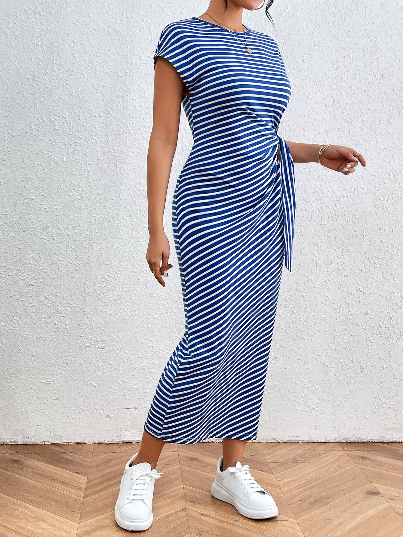 Striped Slim-Fit Waist Slimming Round Neck Dress