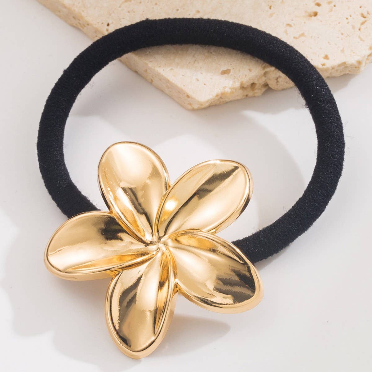 NEW MINIMALIST FLOWER HAIR TIE FOR PONYTAILS_CWAHA6202