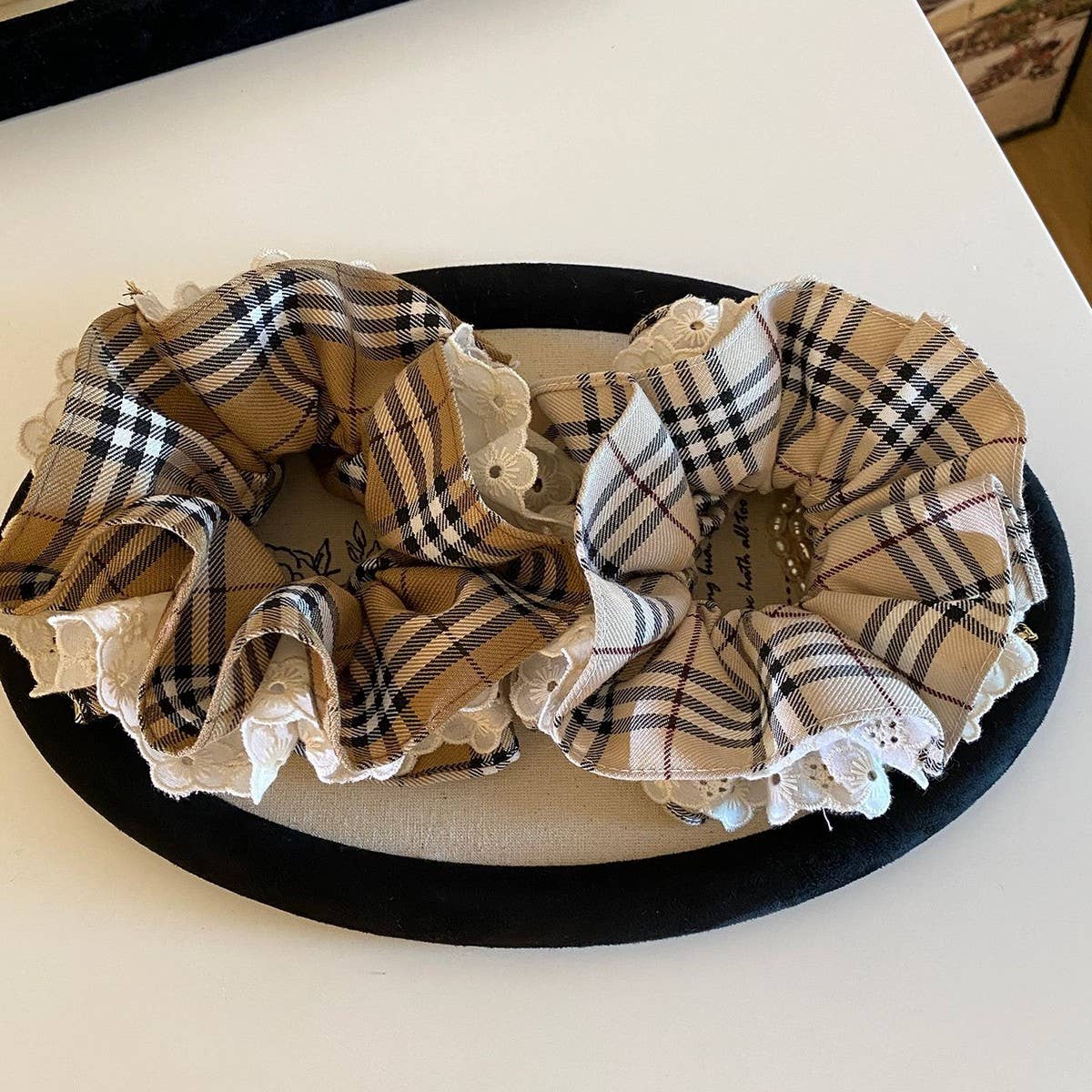 Plaid Lace Scrunchie Retro Bun Hair Tie_Cwaha08210