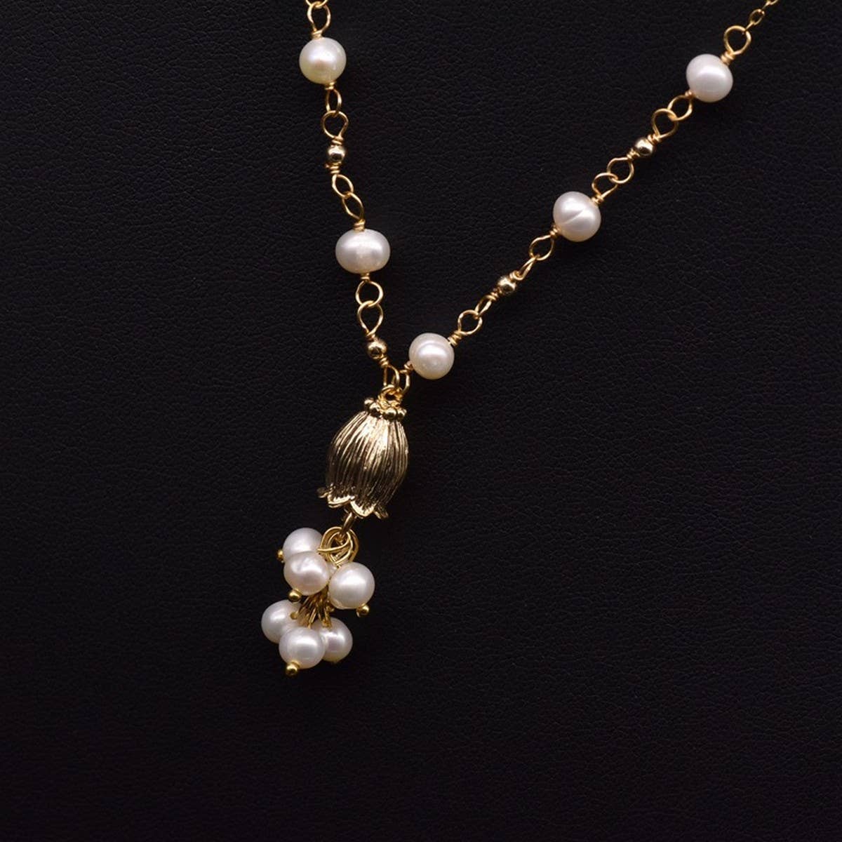 Womens All-Match Tulip Pendant Sweater Necklace