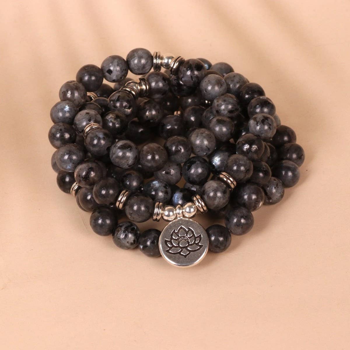 LOTUS PENDANT 108 BLACK GLITTER BEADED BRACELET_CWAJE3930
