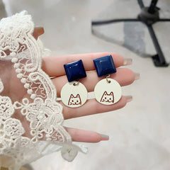 SIMPLE KLEIN BLUE CUTE CAT EARRINGS_CWAJE1645