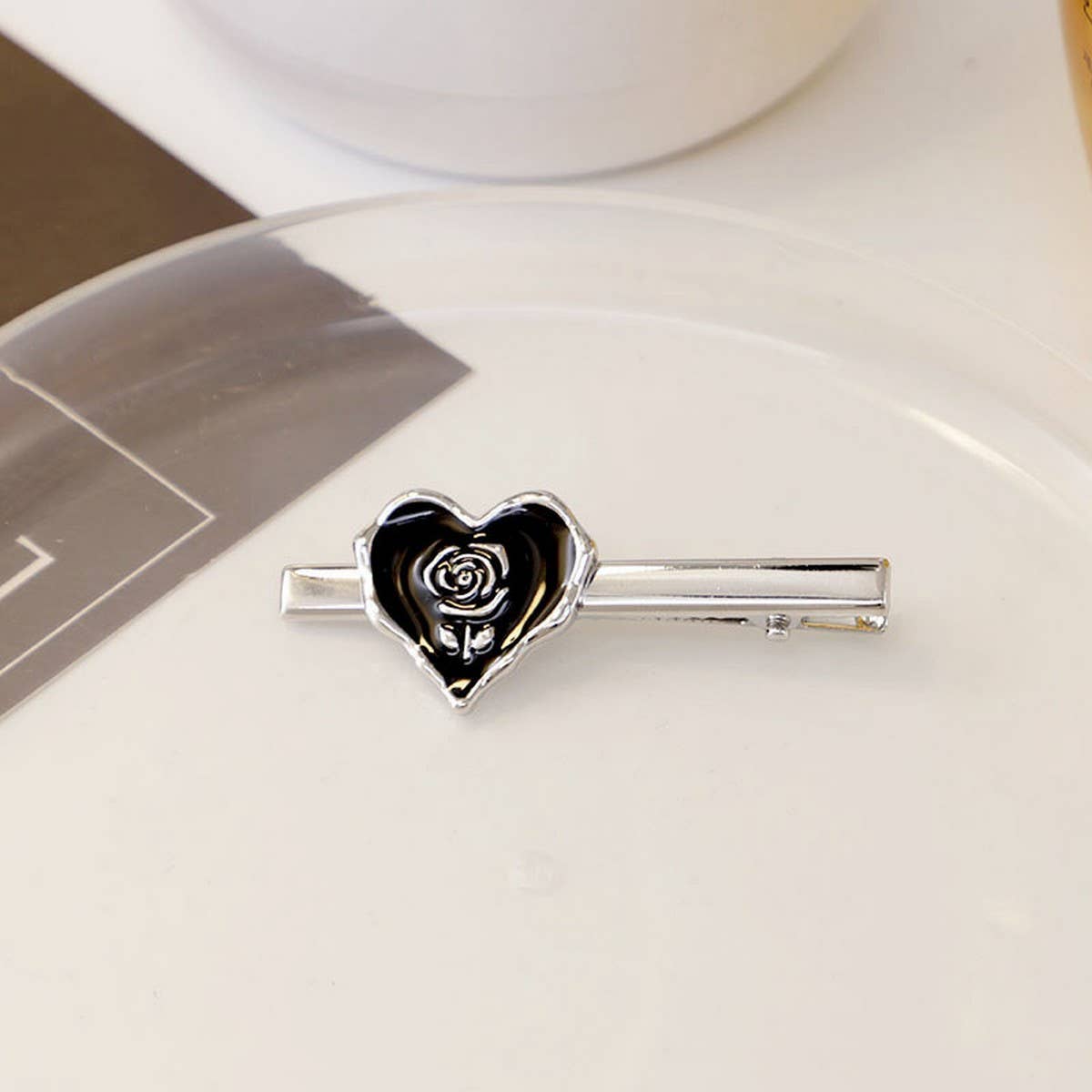 BLACK GLAZE FLOWER HEART CHECKERBOARD HAIRPIN_CWAHA4737