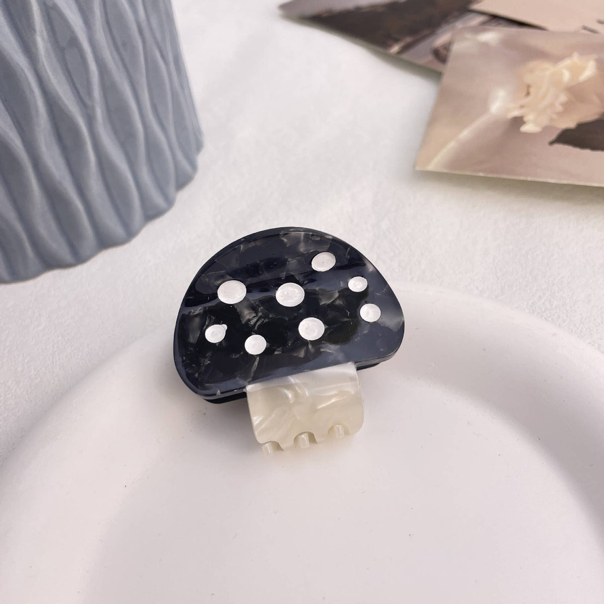 CUTE RED MUSHROOM HAIR CLAW CLIP ACETATE STYLE_CWAHA0565