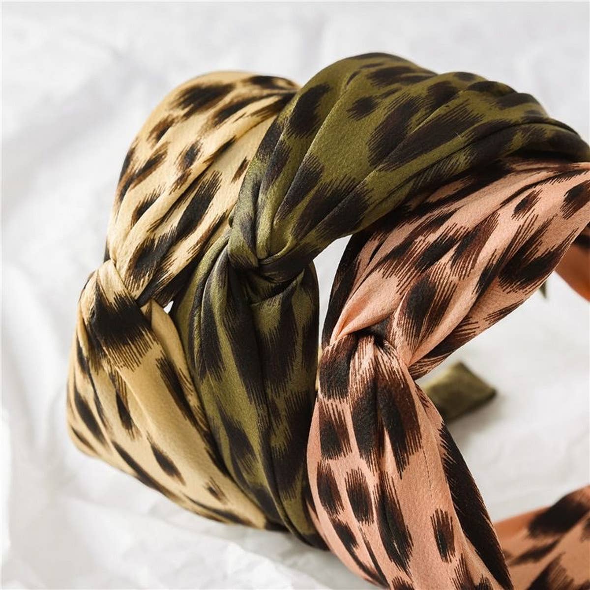 Wide Leopard Print Cross Headband_Cwaha1710