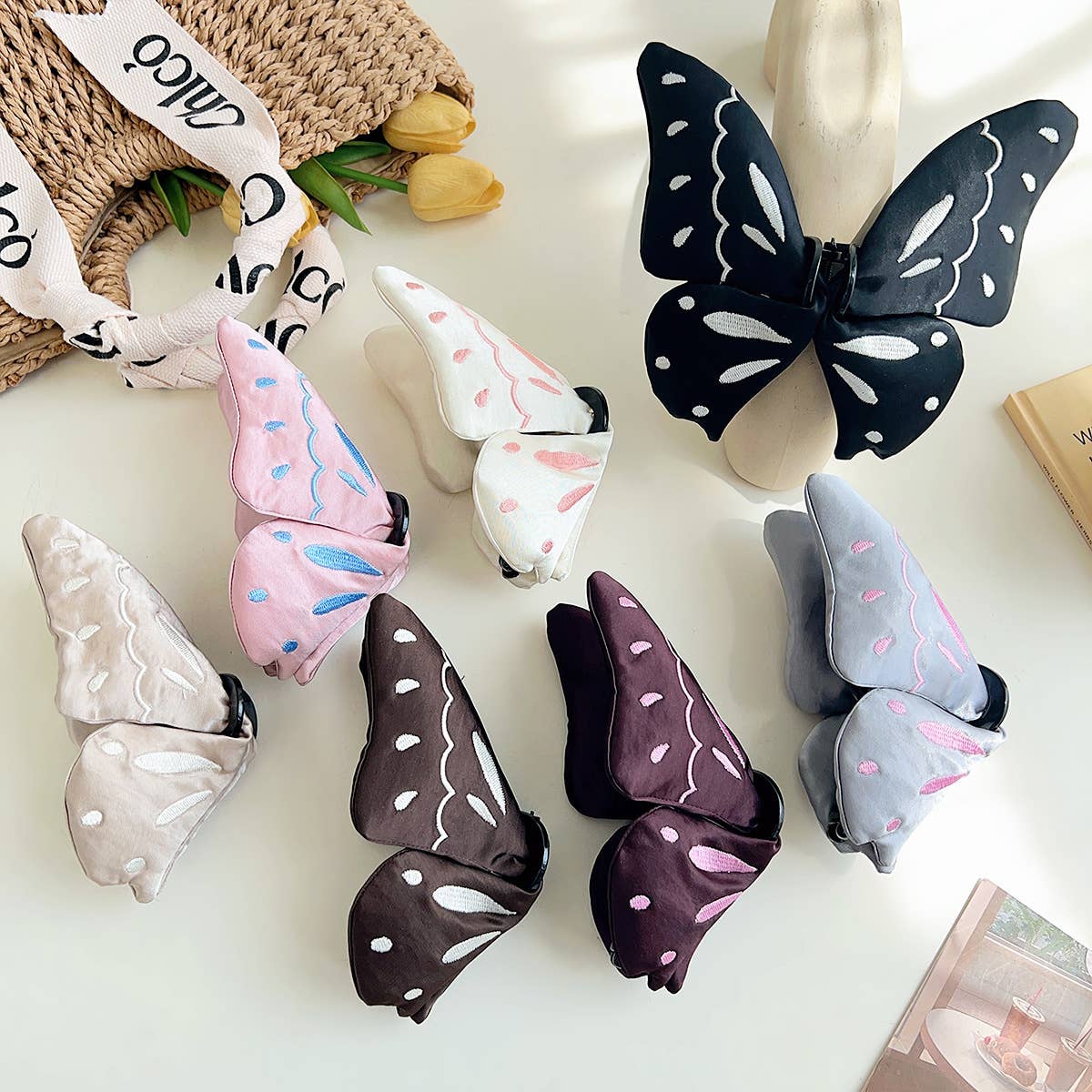 Sweet Butterfly Hair Claw Clip Fashion Accessory_Cwaha07372