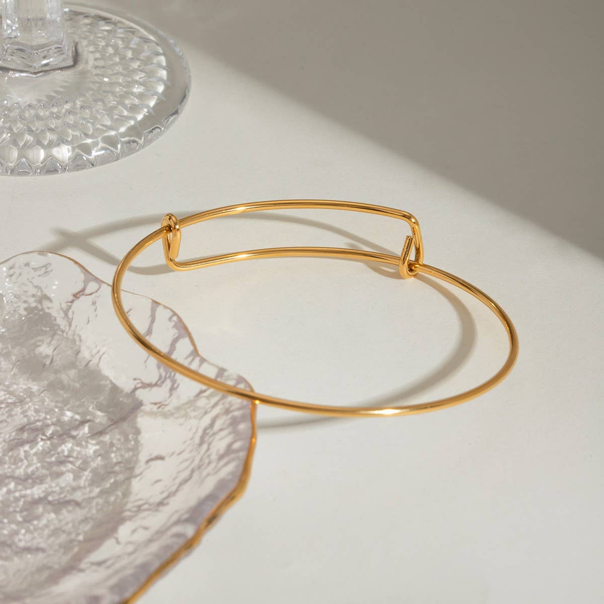 CLASSIC ADJUSTABLE 18K GOLD PLATED STEEL BANGLE_CWAJE4884