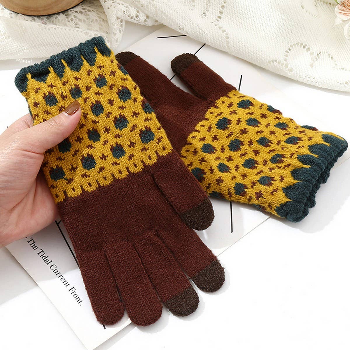 CUTE KNIT GLOVES FOR WOMEN TOUCHSCREEN WARM_CWAG0147