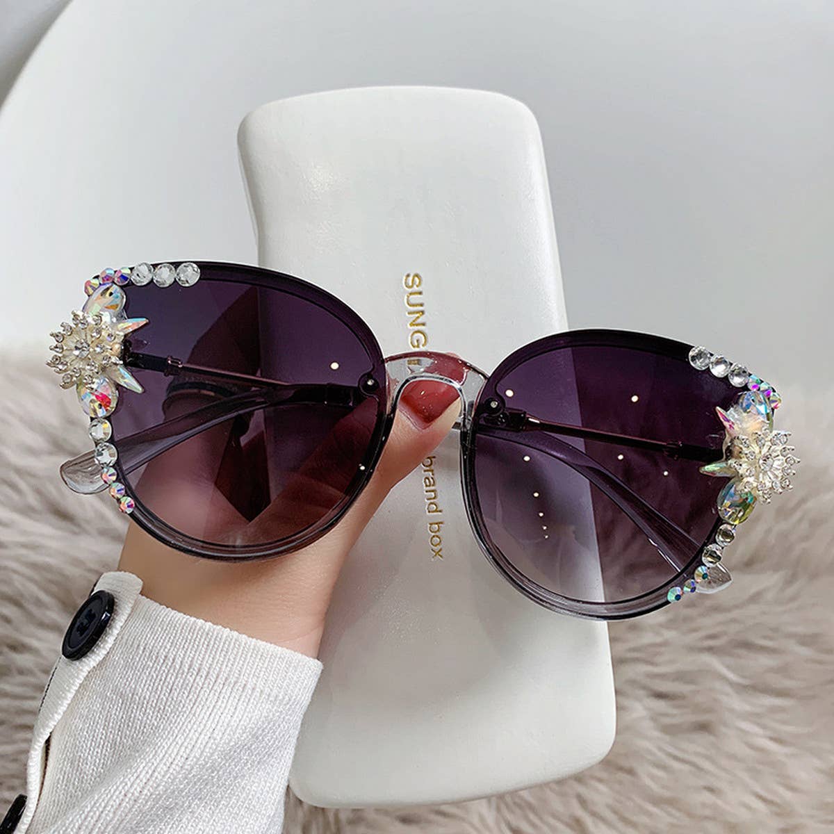 Women Fashionable Anti-Uv Rhinestone Sunglasses_Cwasg0189