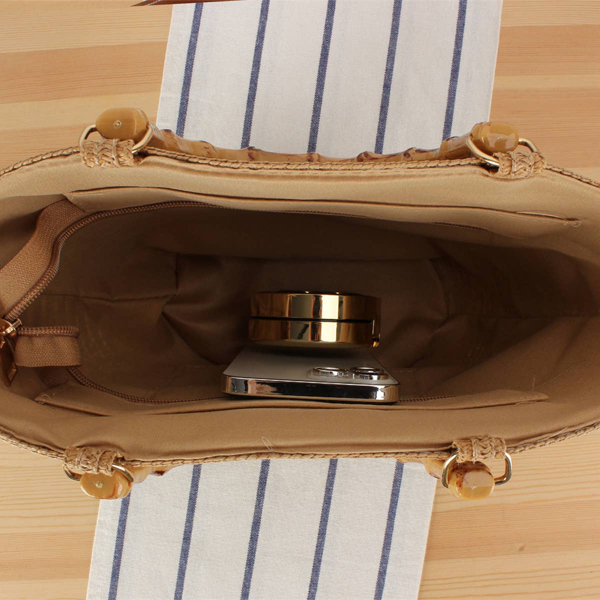 CONTRAST COLOR STRIPED HAND WOVEN BAG_CWAB2092