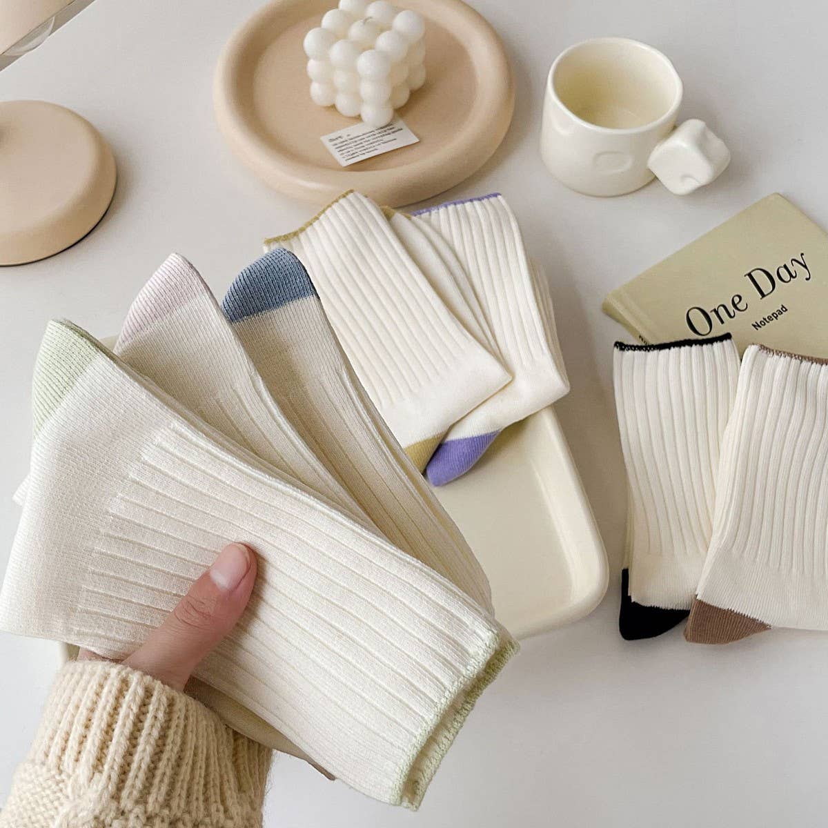 AUTUMN AND WINTER COLOR MATCHING MID CALF SOCKS_CWMS0902