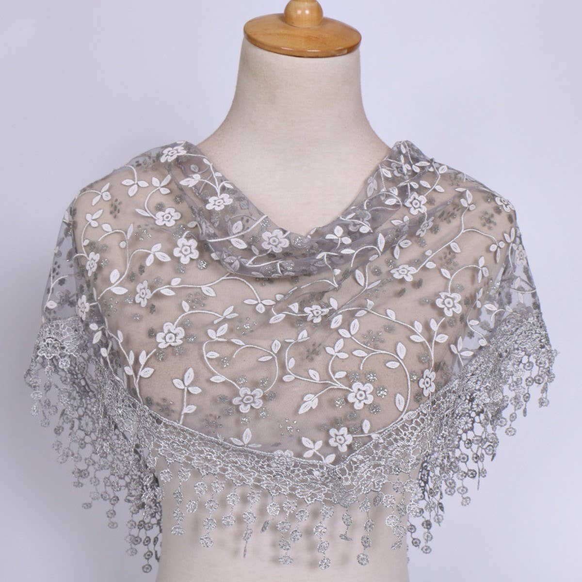 SPRING AND AUTUMN FLORAL HOLLOW LACE TRIANGLE VEIL_CWMM1984