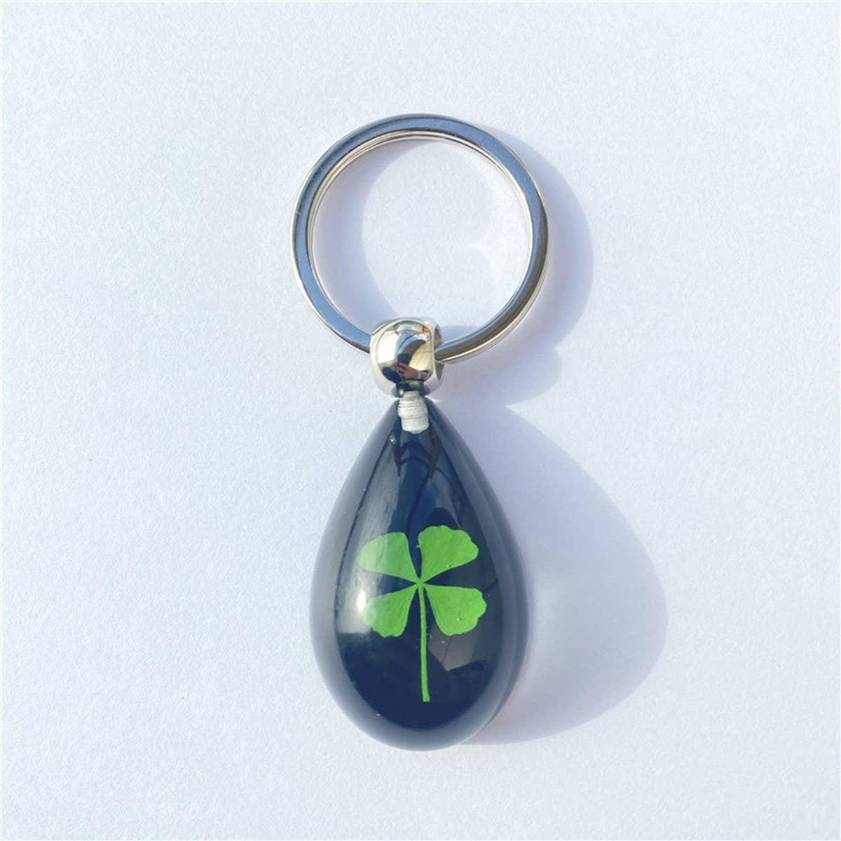 CREATIVE NEW FOUR LEAF CLOVER LUMINOUS KEYCHAIN_CWMM3708