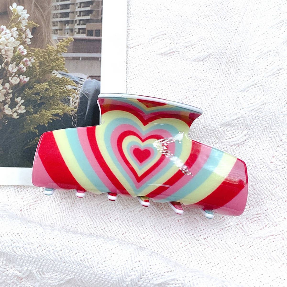 CUTE HEART SHAPED ACRYLIC HAIRPIN 8 7CM HAIRPIN_CWAHA0670