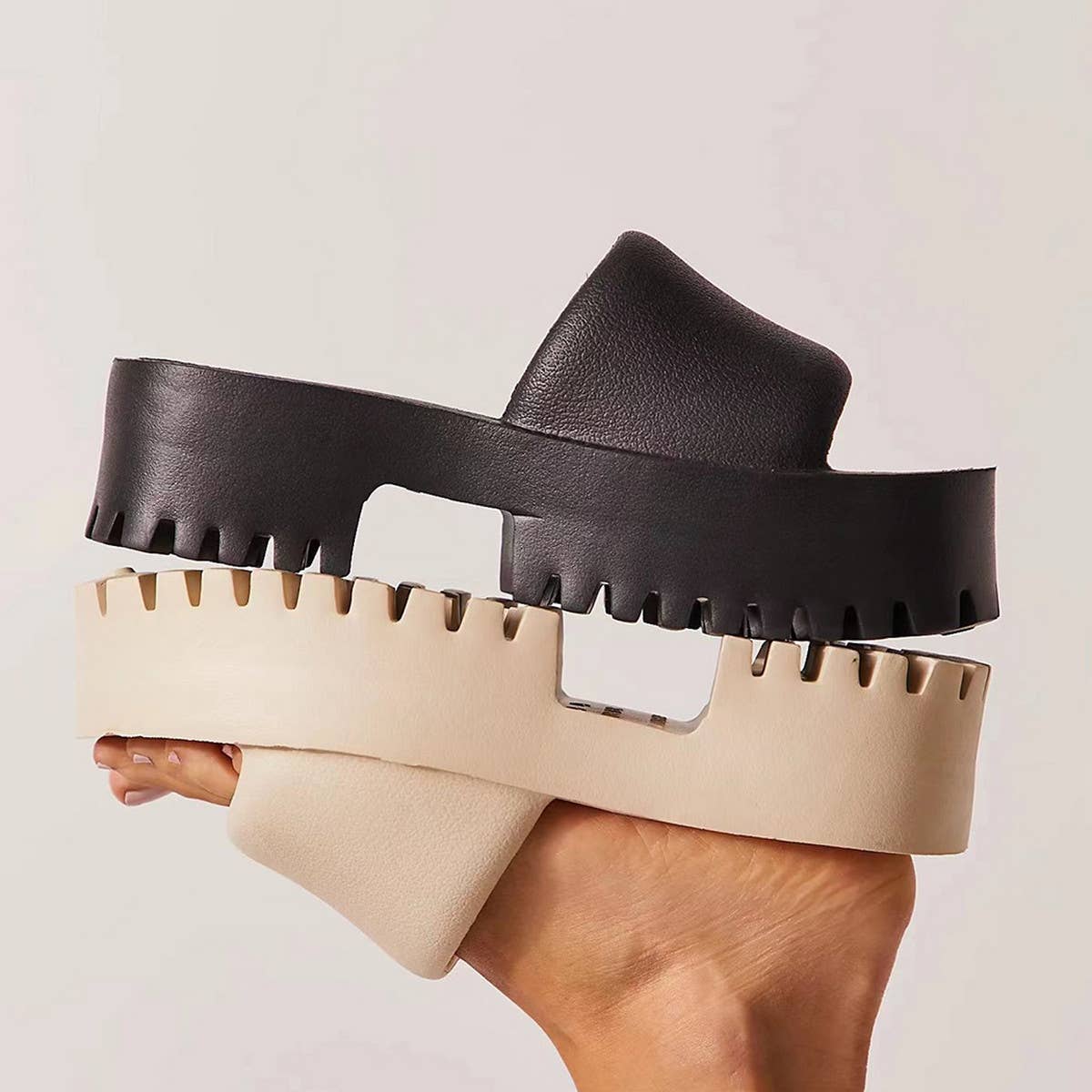 FASHIONABLE WOMEN NEW OUTER THICK SOLED SLIPPERS_CWSHS0696