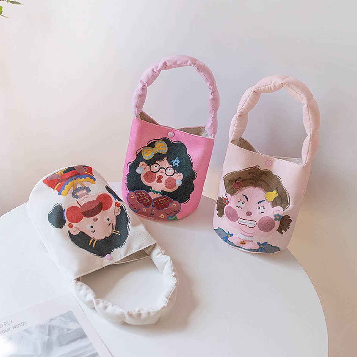 COZY PADDED BUCKET BAG KIDS HANDBAG_CWAB5607