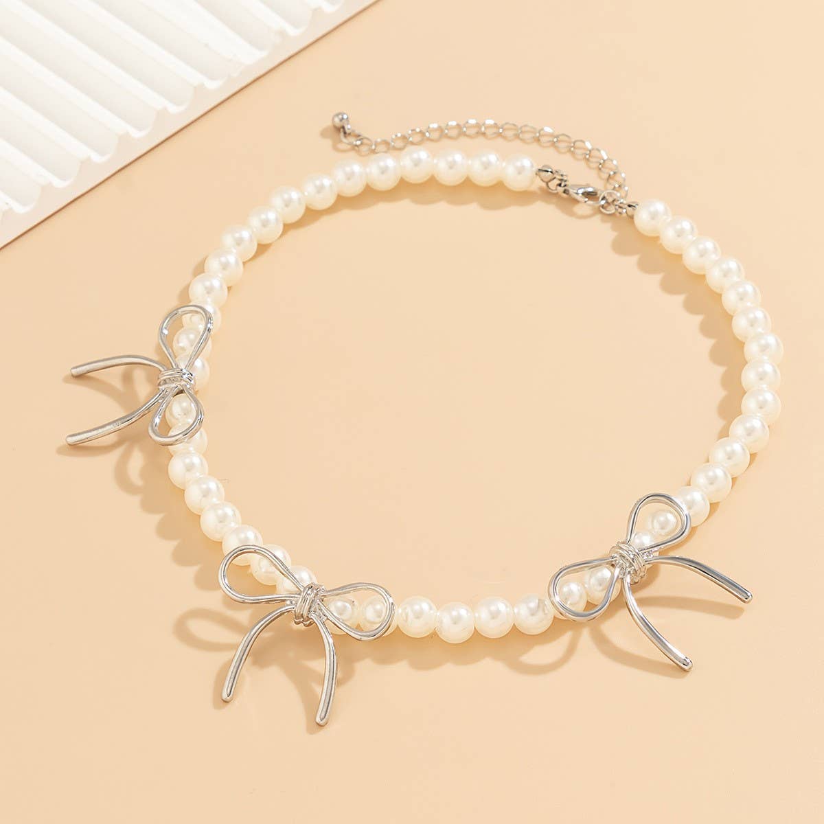 HOT SELLING BLACK BOW BEADED NECKLACE_CWAJE1171