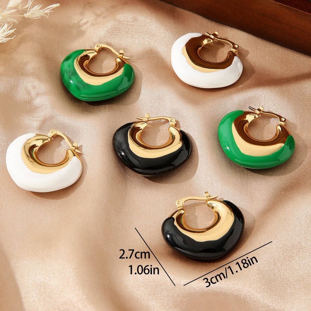 REAL GOLD ELECTROPLATED GLUE EARRINGS_CWMM3607