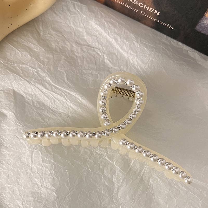 PEARL GEOMETRIC HAIR CLAW FRENCH STYLE CLIP_CWAHA0618