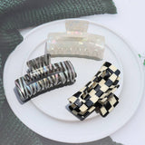 8 5CM HOLLOW SQUARE HAIR CLAW RETRO FRENCH STYLE_CWAHA2627