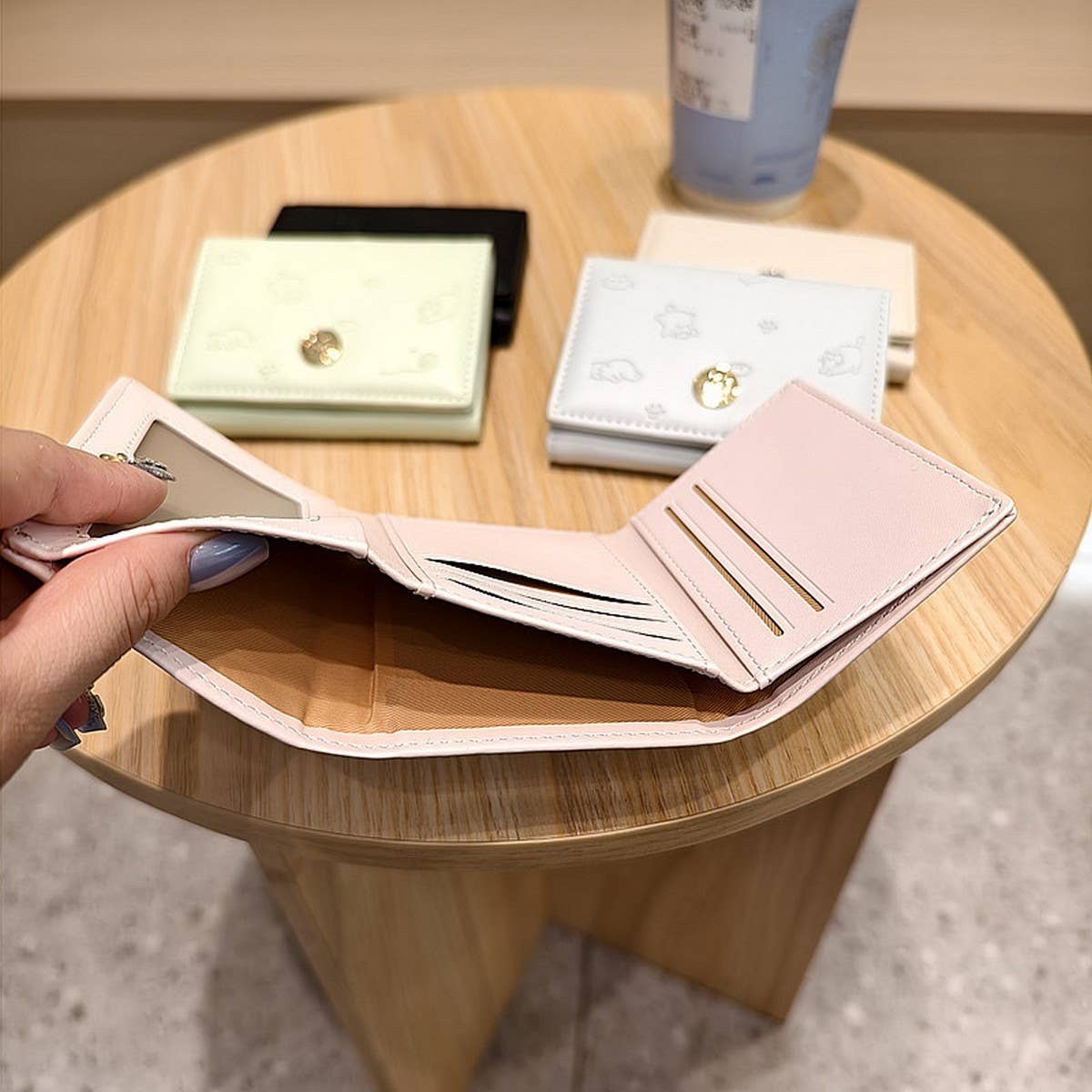 Cute Cat Embossed Mini Trifold Wallet For Students_Cwab06230