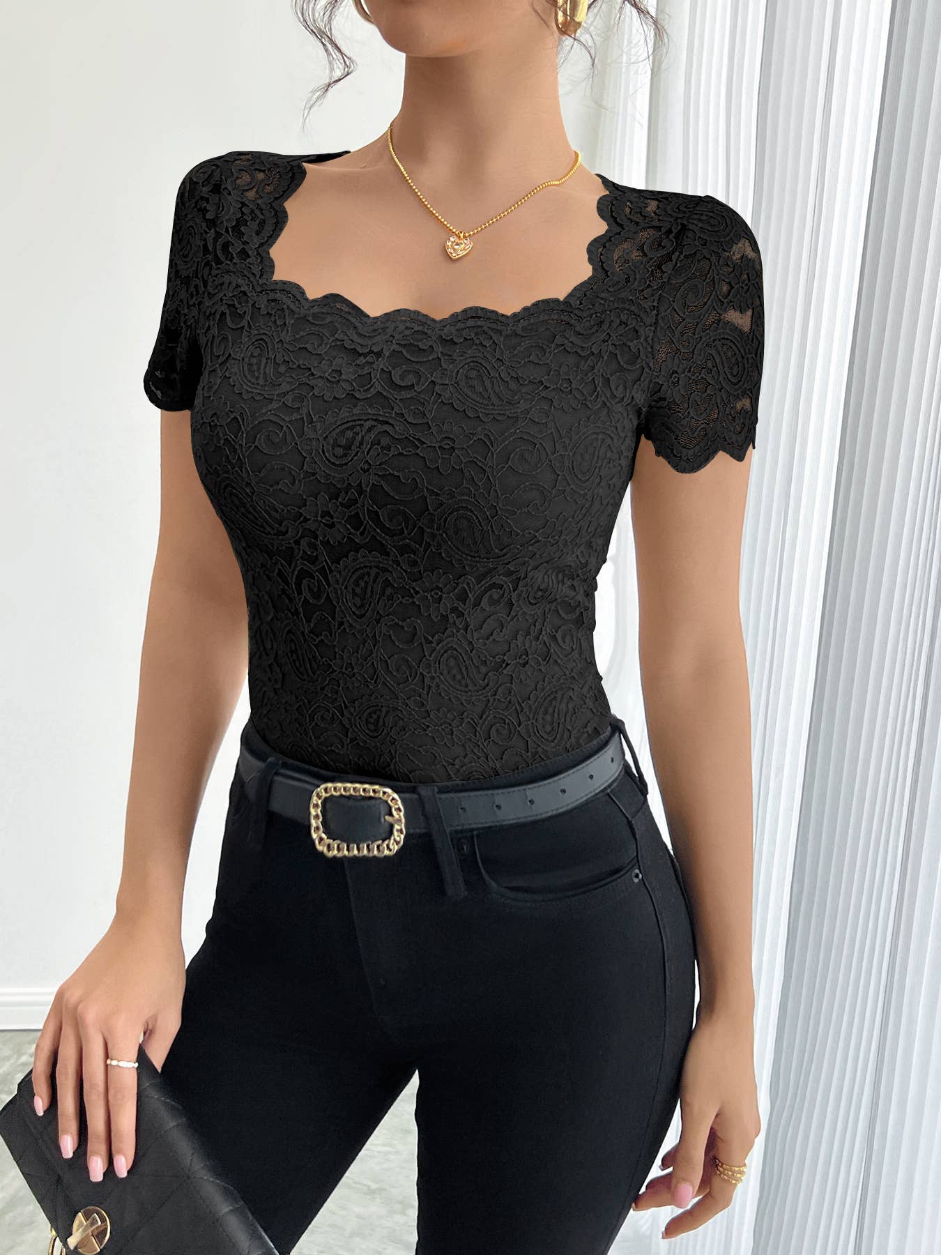 Solid-Color Lace Form-Fitting Square T-Shirt