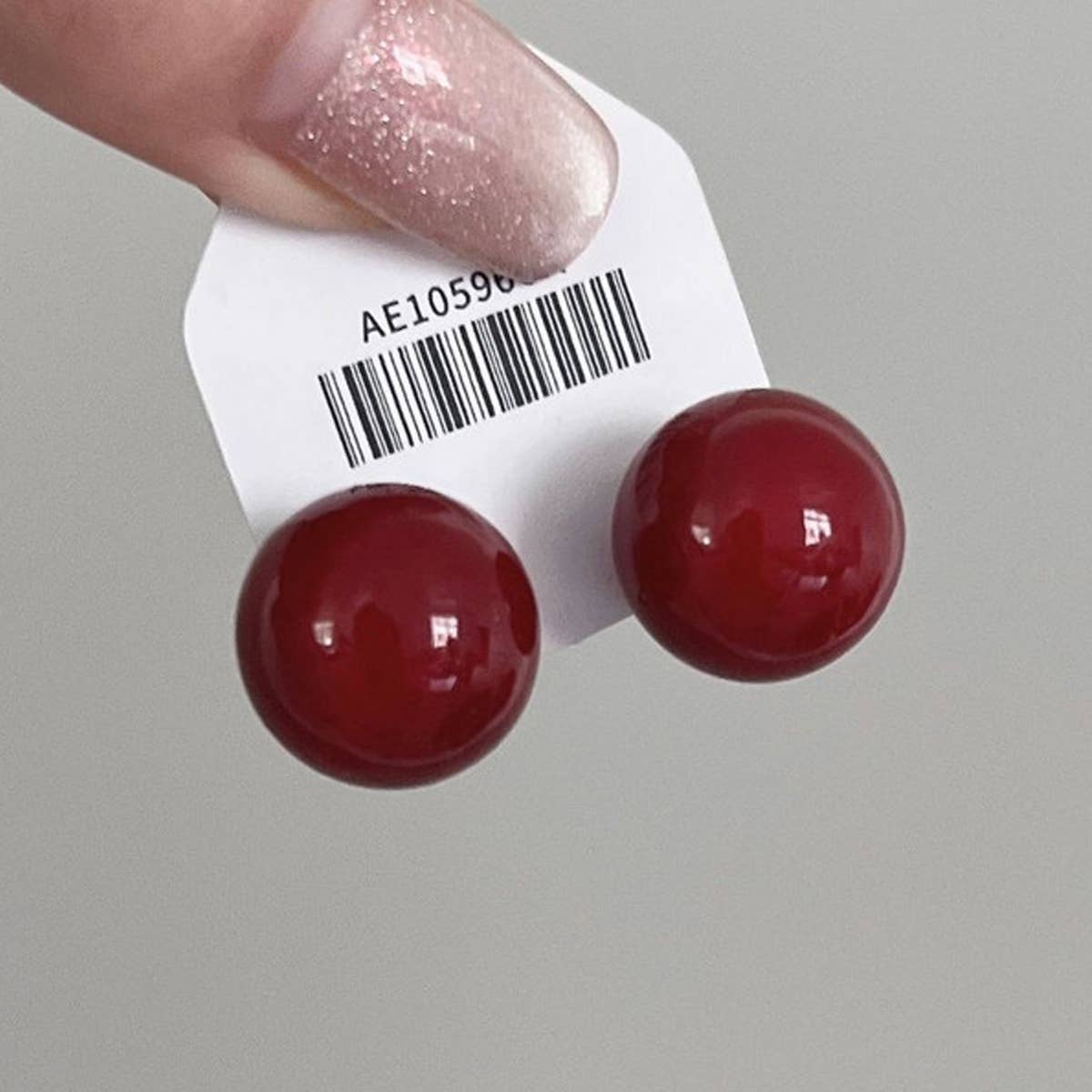 RETRO RED SMALL APPLE EARRINGS_CWAJE1309