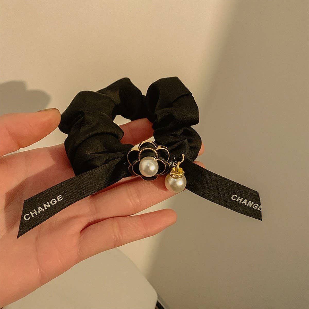 FRENCH TEMPERAMENT BOW HAIR SCRUNCHIES_CWAHA2269