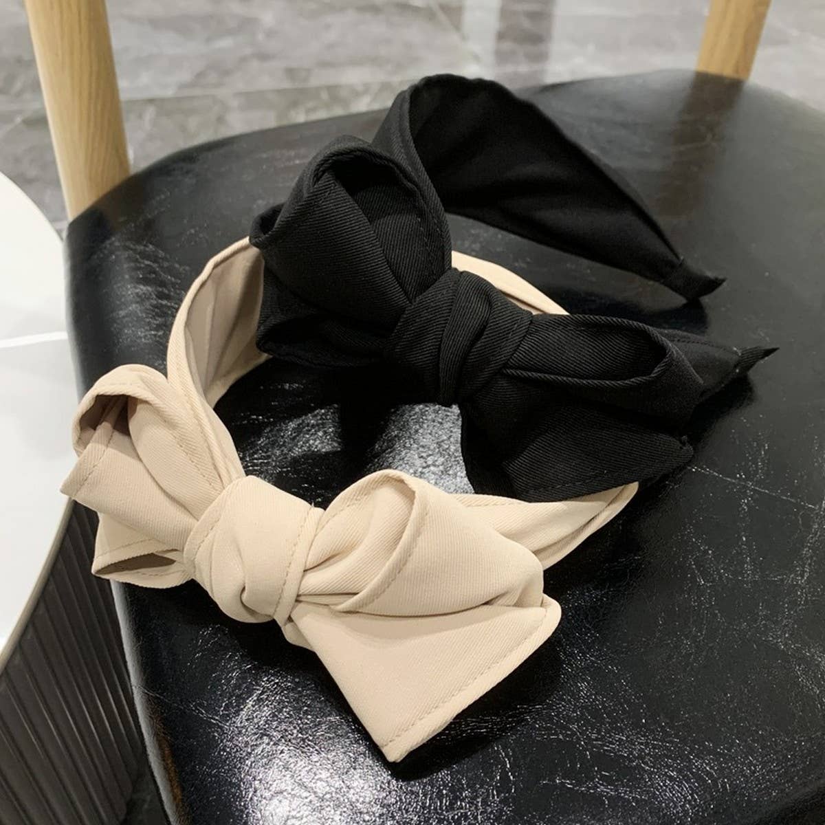 BLACK MULTI LAYERED BOW HEADBAND_CWAHA2551