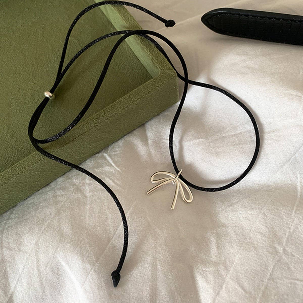 SWEET AND CUTE BOW DRAWSTRING NECKLACE FOR WOMEN_CWAJE3078