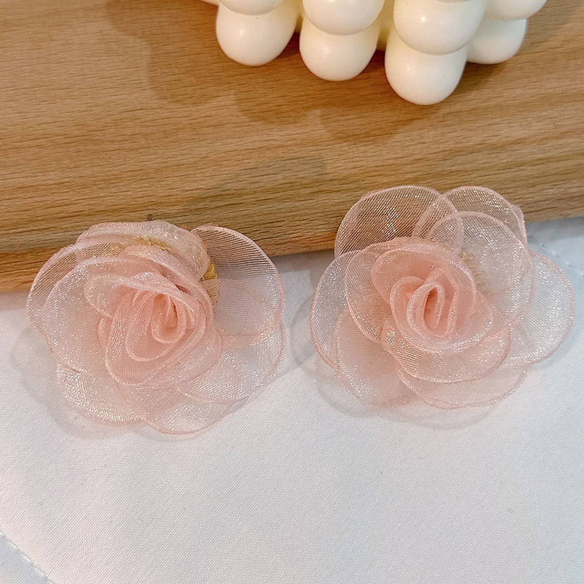 HANDMADE LACE ROSE STUD EARRINGS SWEET MINIMAL_CWMM6279