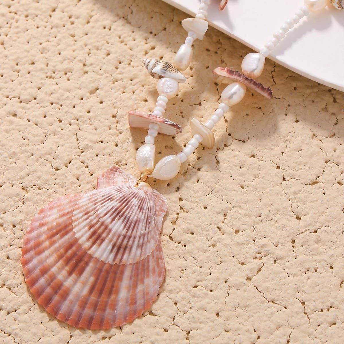 BEACH SHELL OCEAN SCALLOP PENDANT NECKLACE_CWAJE1561