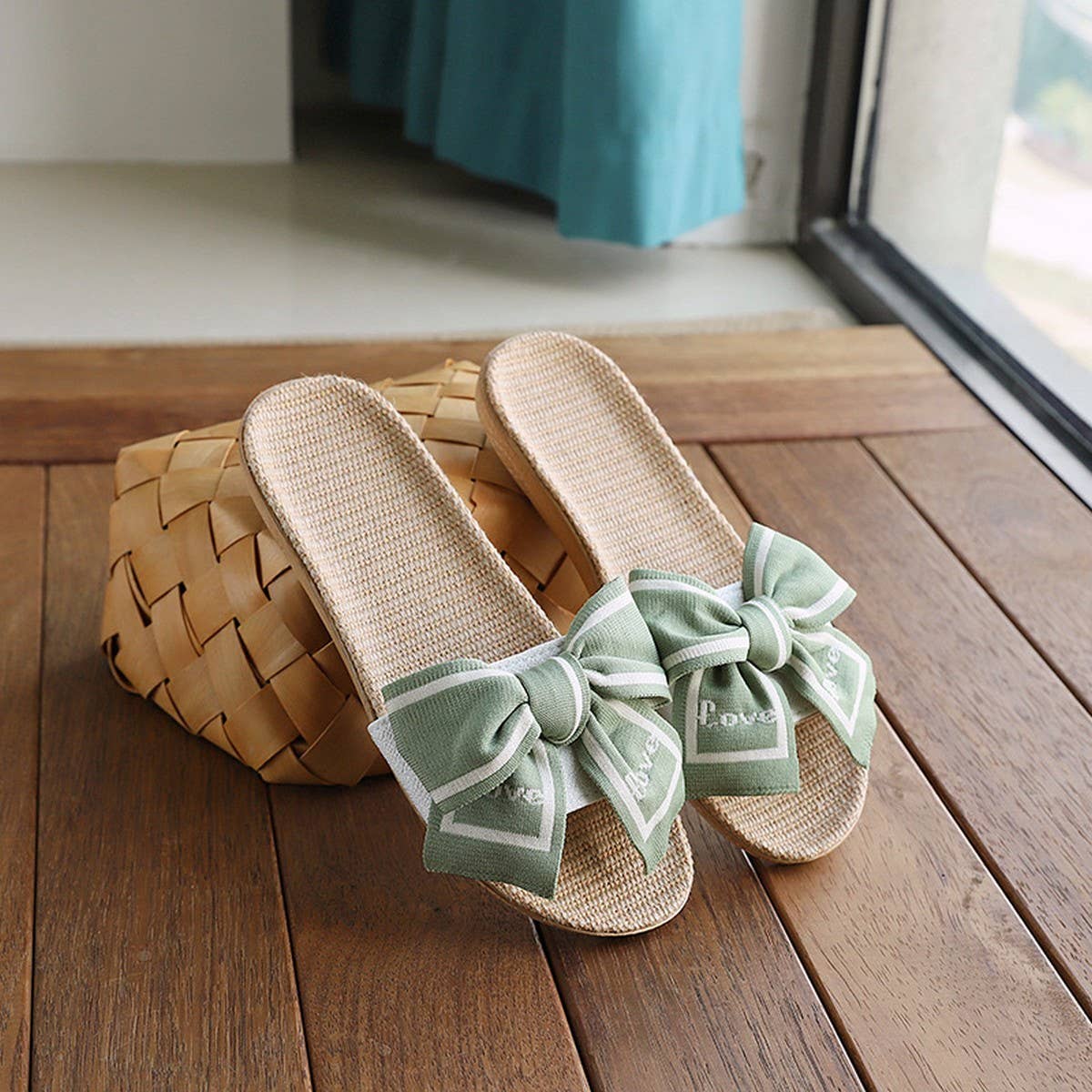 LINEN BOW SLIPPERS WITH SOFT ANTI SLIP SOLE_CWSHF0172