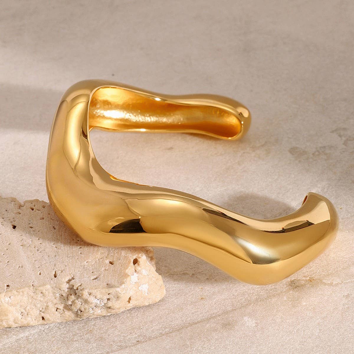 GOLD STAINLESS STEEL OPEN BANGLE TITANIUM STEEL_CWAJE4692