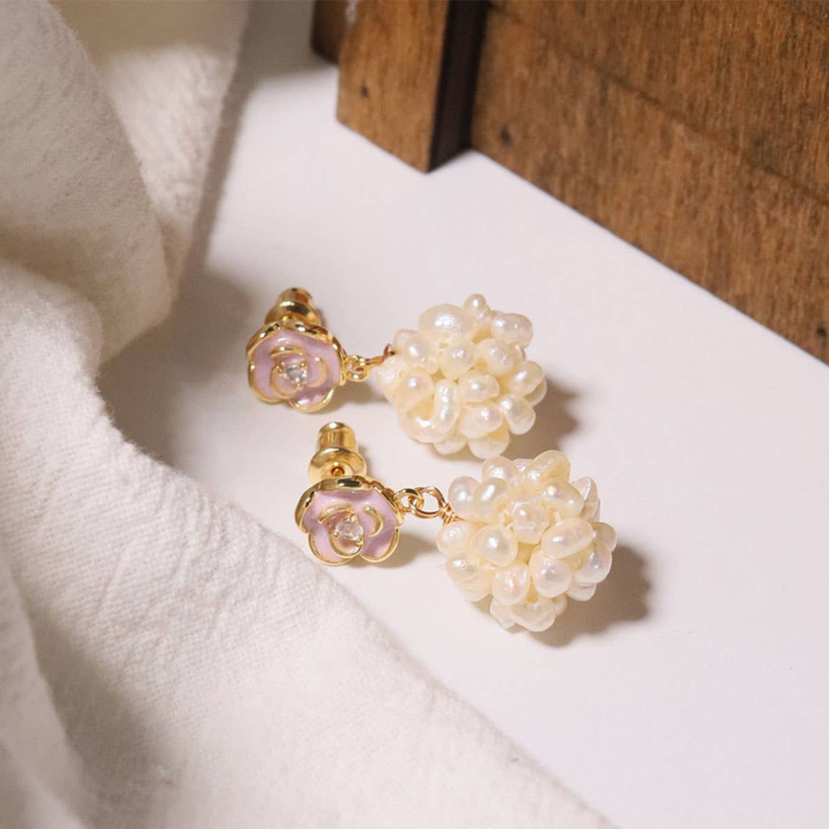 RETRO FASHION ZIRCON ROUND PEARL EARRINGS_CWAJE3792