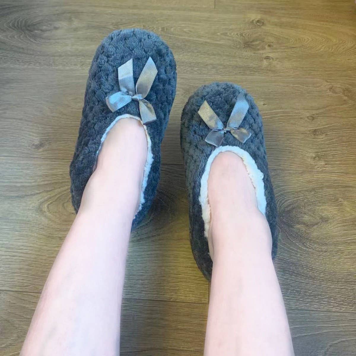 ADULTS THICKENED INDOOR SOFT SOLE SHOES FOR WARMTH_CWMS1181