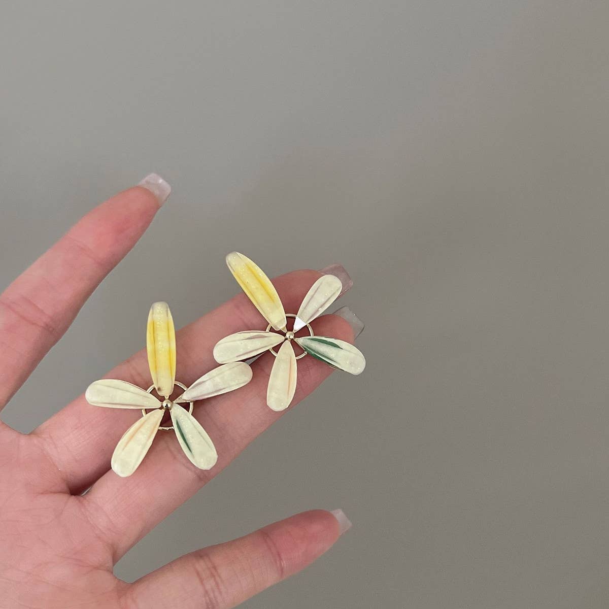 CRYSTAL JASMINE FLOWER EARRINGS_CWAJE1308